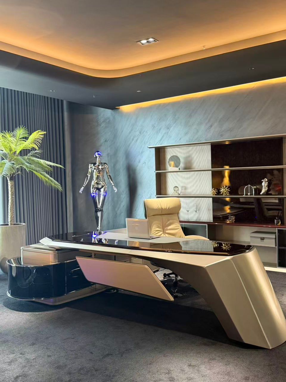 Luxury Hotel